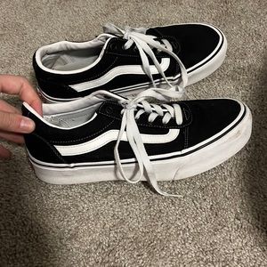 Platform Black & White Vans